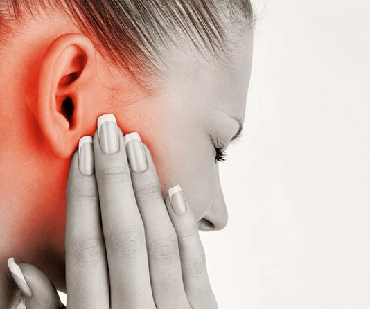 Боль в ухе: причины и лечение